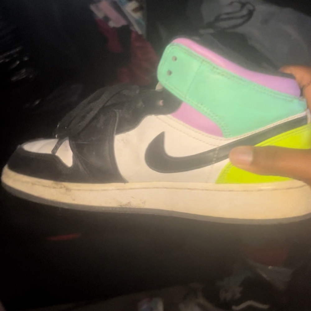These shoes are busted up lmao
